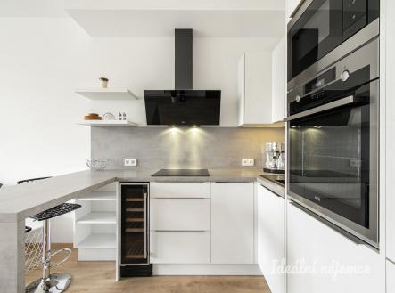 Pronájem bytu, 2+kk, 55 m²