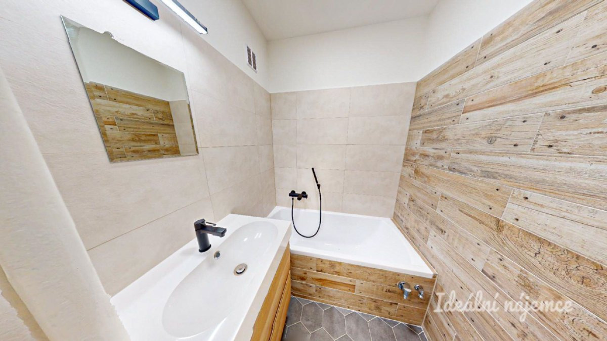 Pronájem bytu 3+1, Mjr. Nováka, Hrabůvka, 15900 Kč/měs, 75 m2