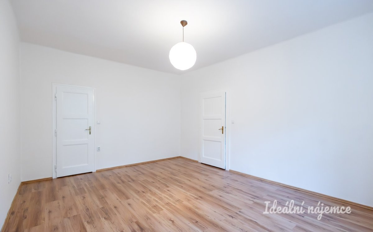 Pronájem bytu 2+kk, Písecká, Vinohrady,  20.500,-Kč/měs, 48 m2