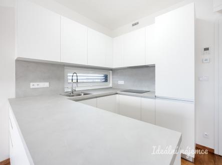 Pronájem bytu, 2+kk, 65 m²