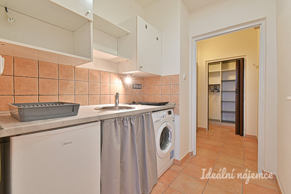 Pronájem bytu 1+1, Novoměstská, Řečkovice, 13200 Kč/měs, 29 m2