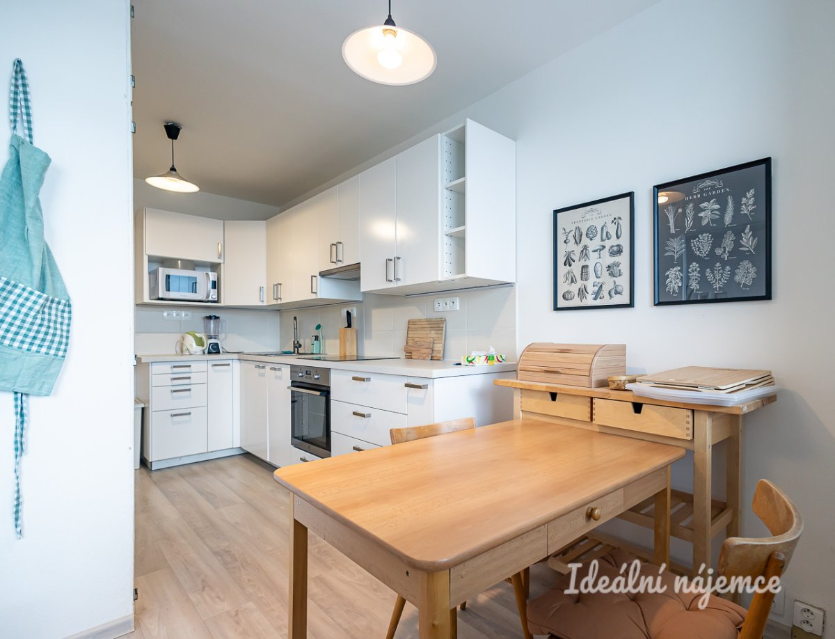 Pronájem bytu 3+1, Tatarkova, Háje, 27200 Kč/měs, 77 m2