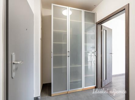 Pronájem bytu, 1+kk, 36 m²