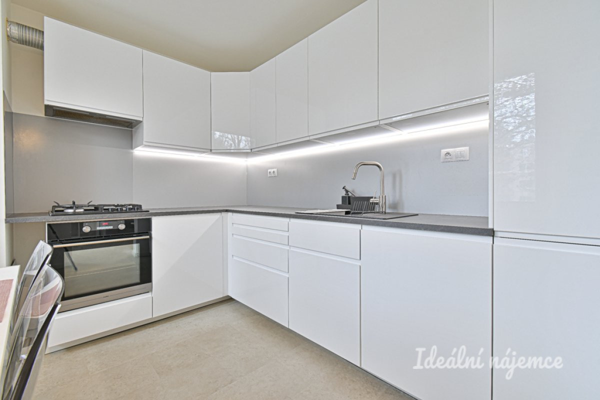 Pronájem bytu 2+1, Černého, Bystrc, 19 200 Kč/měs, 62 m2