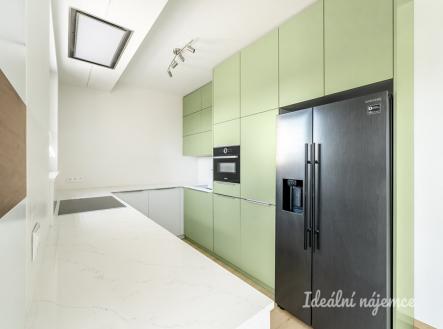 Pronájem bytu, 4+kk, 115 m²