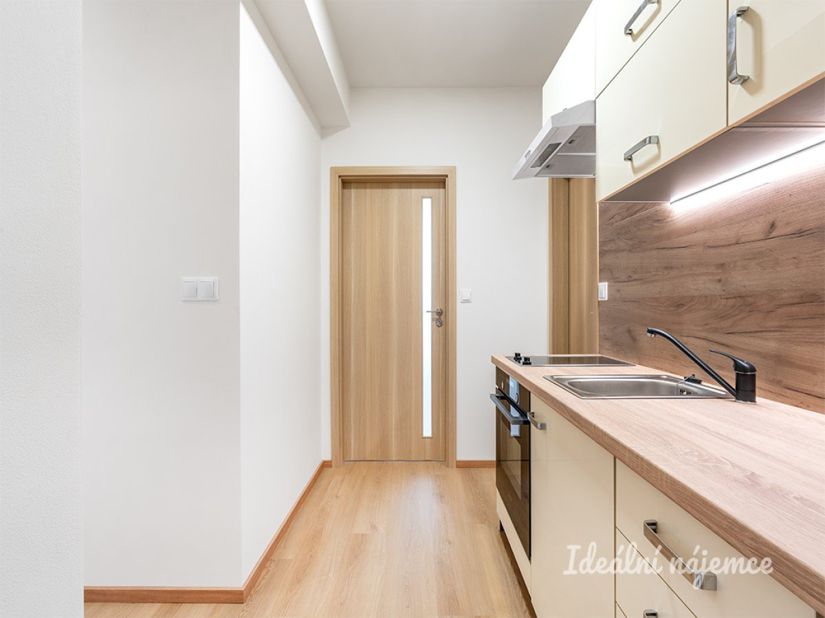 Pronájem bytu 3+kk, Šenovská, Ďáblice, 19 900 Kč/měs, 44 m2