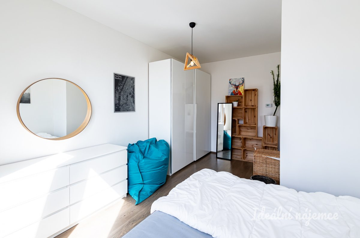 Pronájem bytu 2+kk, Biskupcova, Žižkov,  44 m2