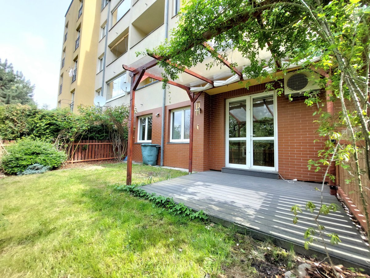 Pronájem bytu 2+kk, Ve Stromovce, Hradec Králové Třebeš, 17.000 Kč/měs, 45 m2 + předzahrádka 39 m2
