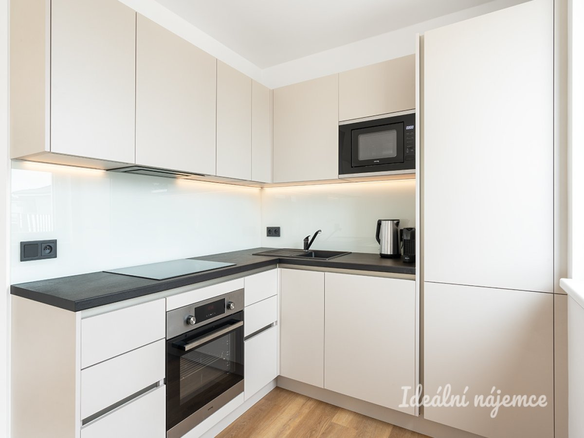 Pronájem bytu 2+kk, U Slaviborského dvora, Třeboradice, 25 990 Kč/měs, 52 m2