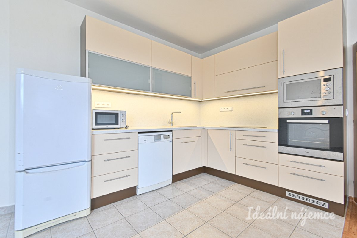 Pronájem bytu 2+kk, Bělohorská, Židenice, 21 500 Kč/měs, 64 m2