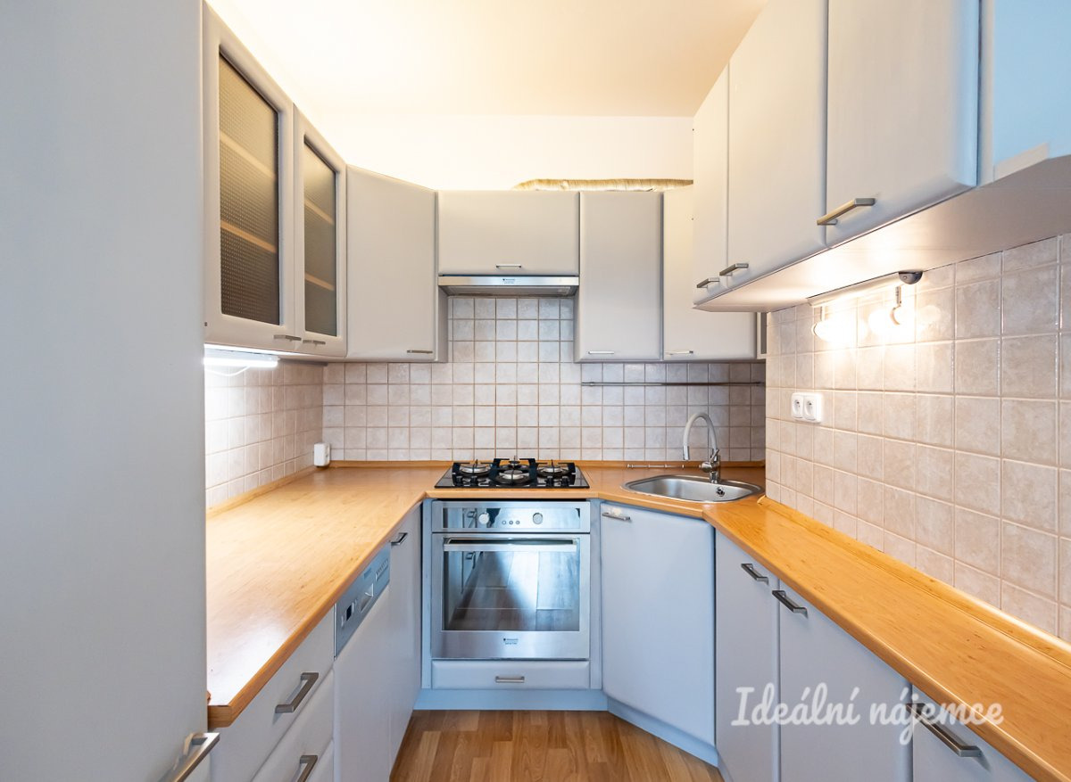 Pronájem bytu 2+kk, Točitá, Krč, 21 500 Kč/měs, 39 m2