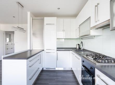 Pronájem bytu, 3+kk, 62 m²