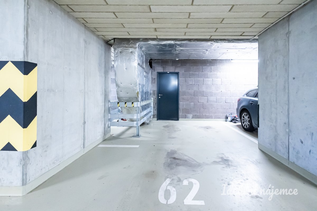 Pronájem bytu 2+kk, Zvěřinova, Strašnice, 27500 Kč/měs, 68 m2