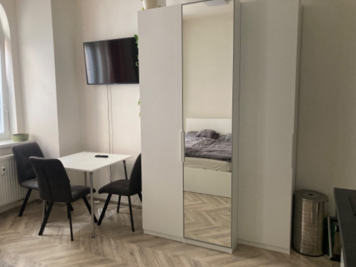 Pronájem bytu 1+kk, Vlhká, Zábrdovice, 12500 Kč/měs, 27 m2