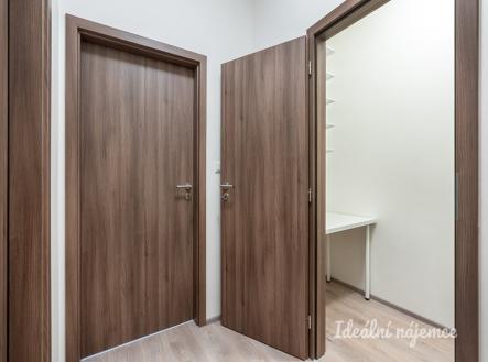 Pronájem bytu, 1+kk, 33 m²