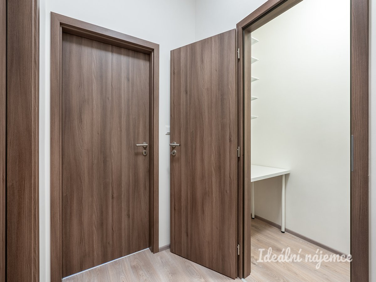 Pronájem bytu 1+kk, Bermanova, Čakovice, 19 900 Kč/měs, 33 m2