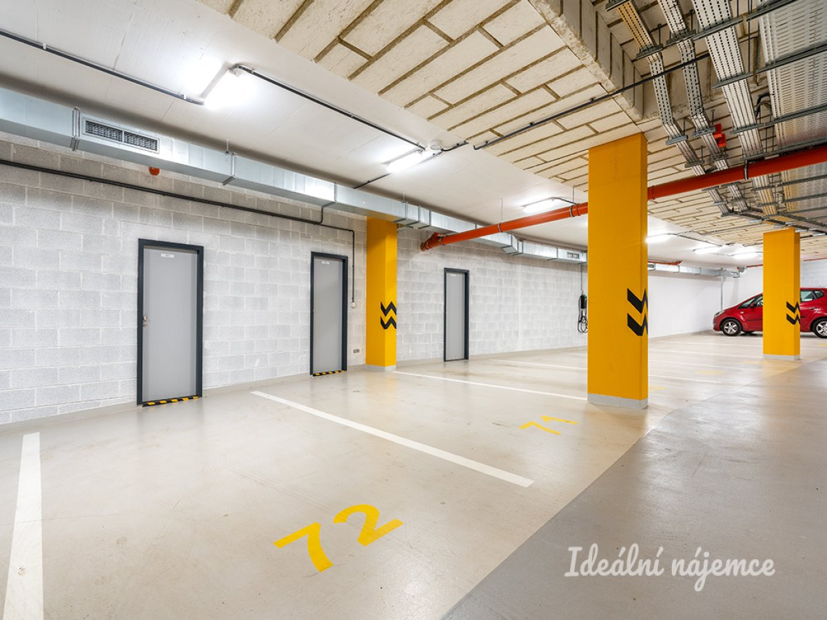 Pronájem bytu 2+kk, Kurandové,Hlubočepy, 25500kč 44 m2
