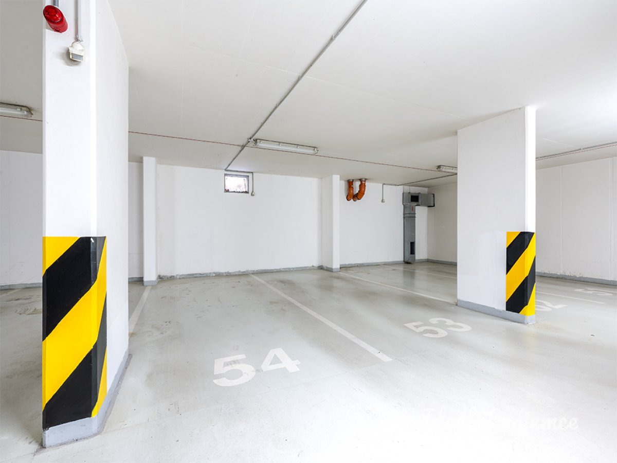 Pronájem bytu 2+kk s balkonem, Velenovského, Záběhlice, 24000 Kč/měs, 52 m2