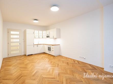 Pronájem bytu, 1+kk, 33 m²