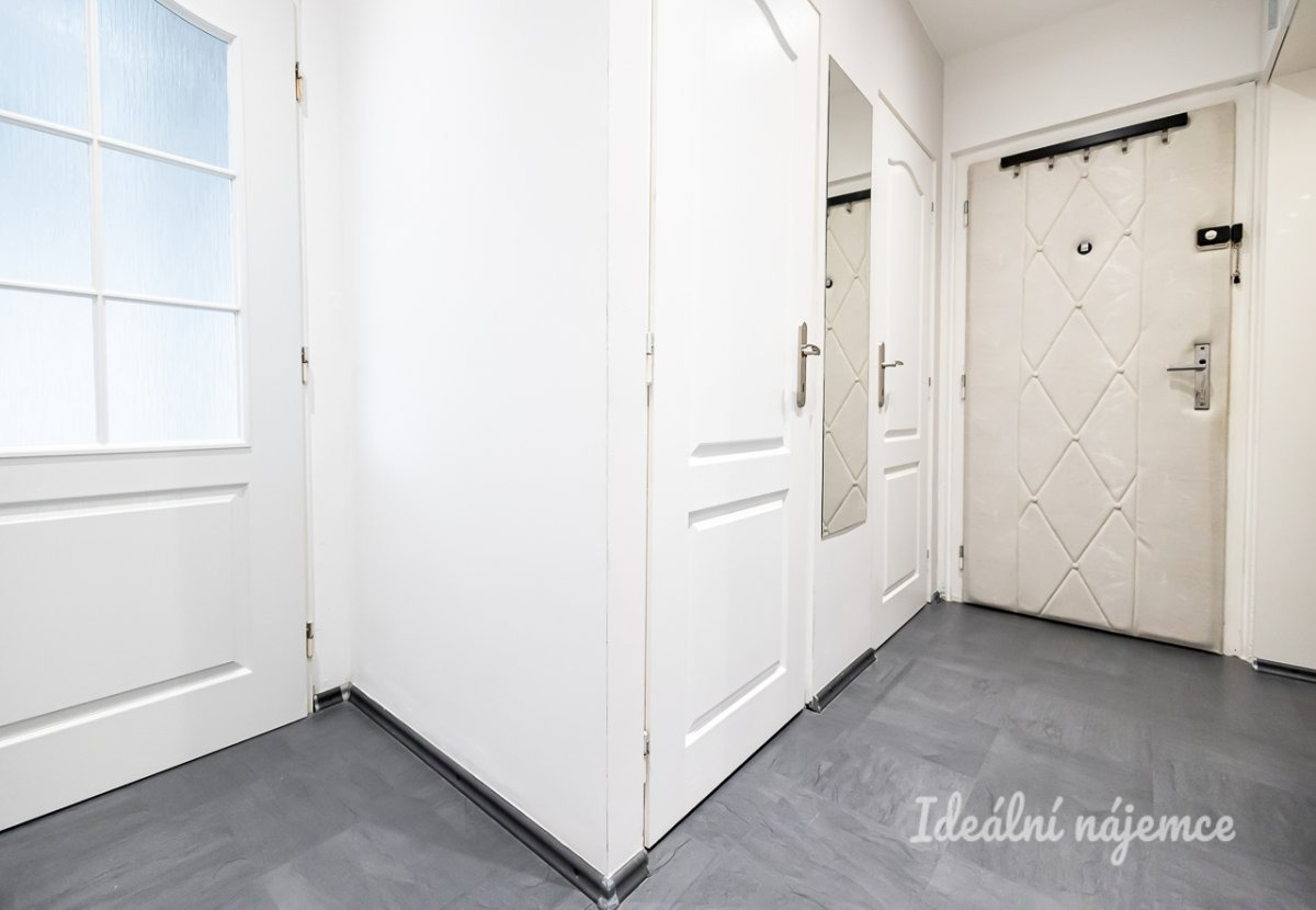 Pronájem bytu 2+kk, Choceradská, Záběhlice,  21.000,- Kč/měs, 44 m2