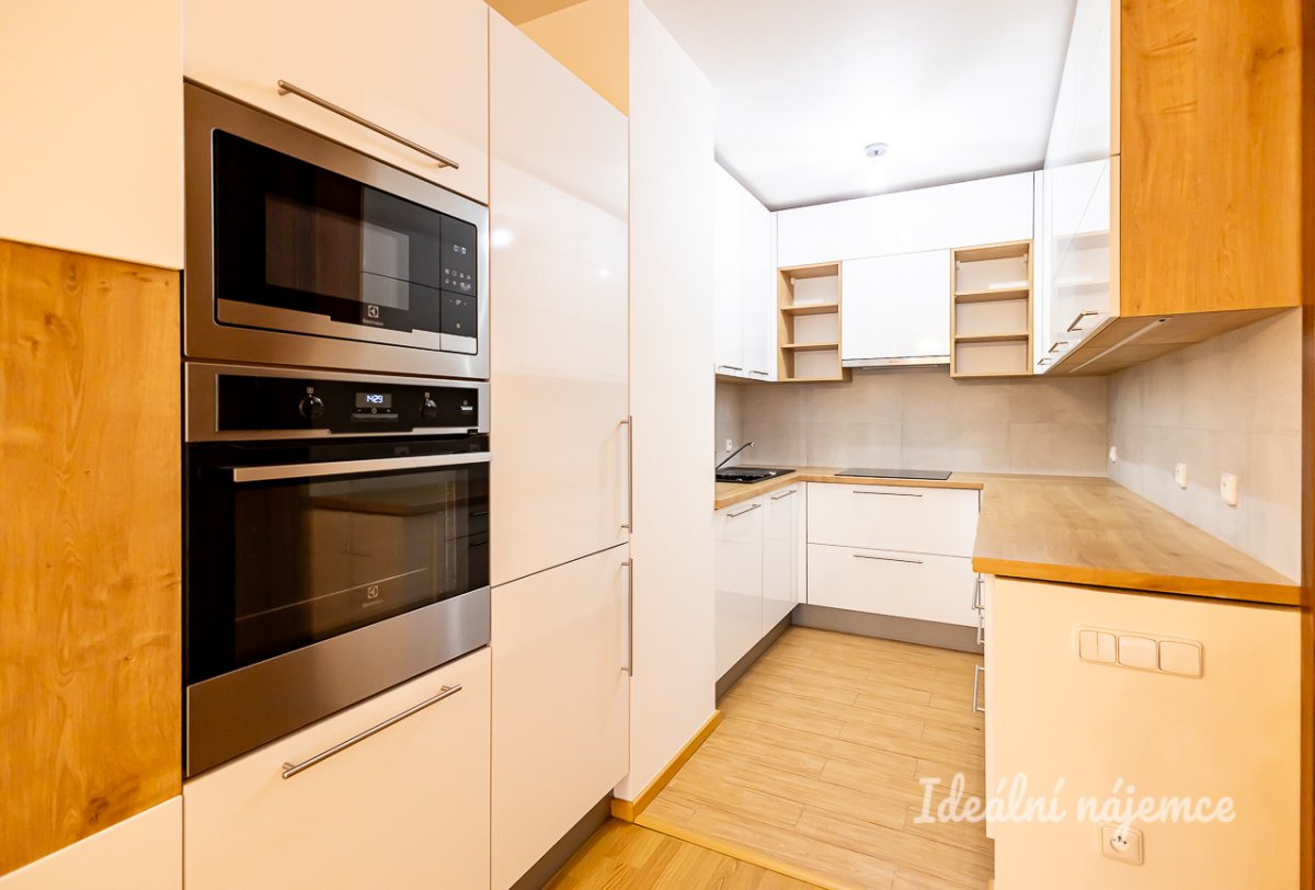 Pronájem bytu 3+kk, Adamova, Veleslavín, 31900 Kč/měs, 84 m2