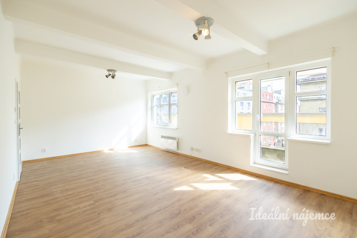 Pronájem bytu 2+kk, Hartigova, Žižkov, 19.500 Kč/měs, 41 m2