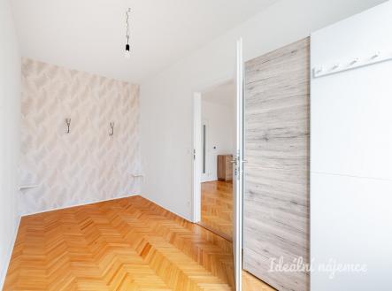 Pronájem bytu, 3+1, 77 m²