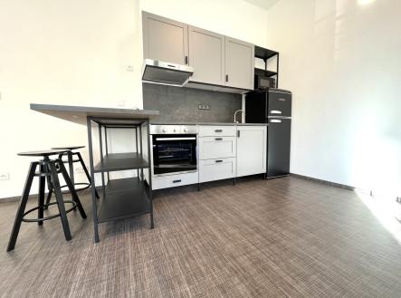 Pronájem bytu, 1+kk, 35 m² obrázek