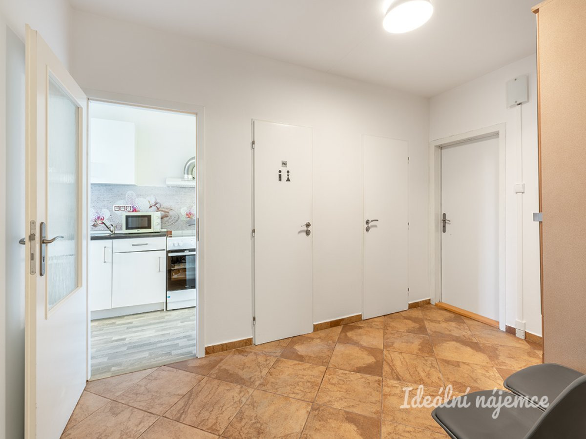 Pronájem bytu 3+1, Vitošská, Modřany,  23900 Kč/měs, 75 m2