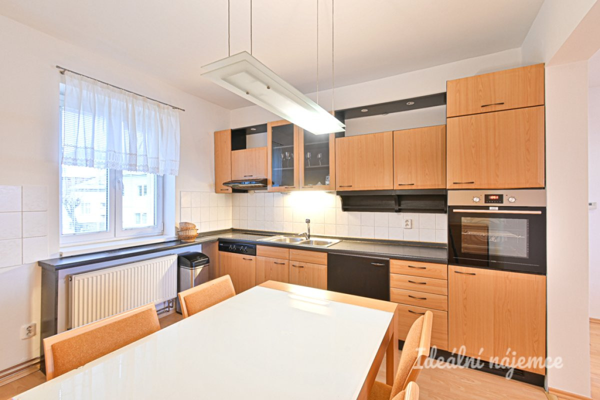 Pronájem bytu 3+kk, Soběšická, Husovice,  23.900 Kč/měs, 80 m2