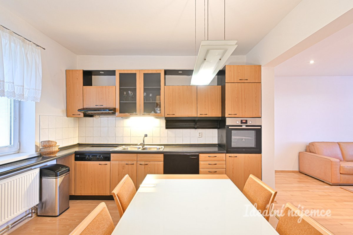 Pronájem bytu 3+kk, Soběšická, Husovice,  23.900 Kč/měs, 80 m2