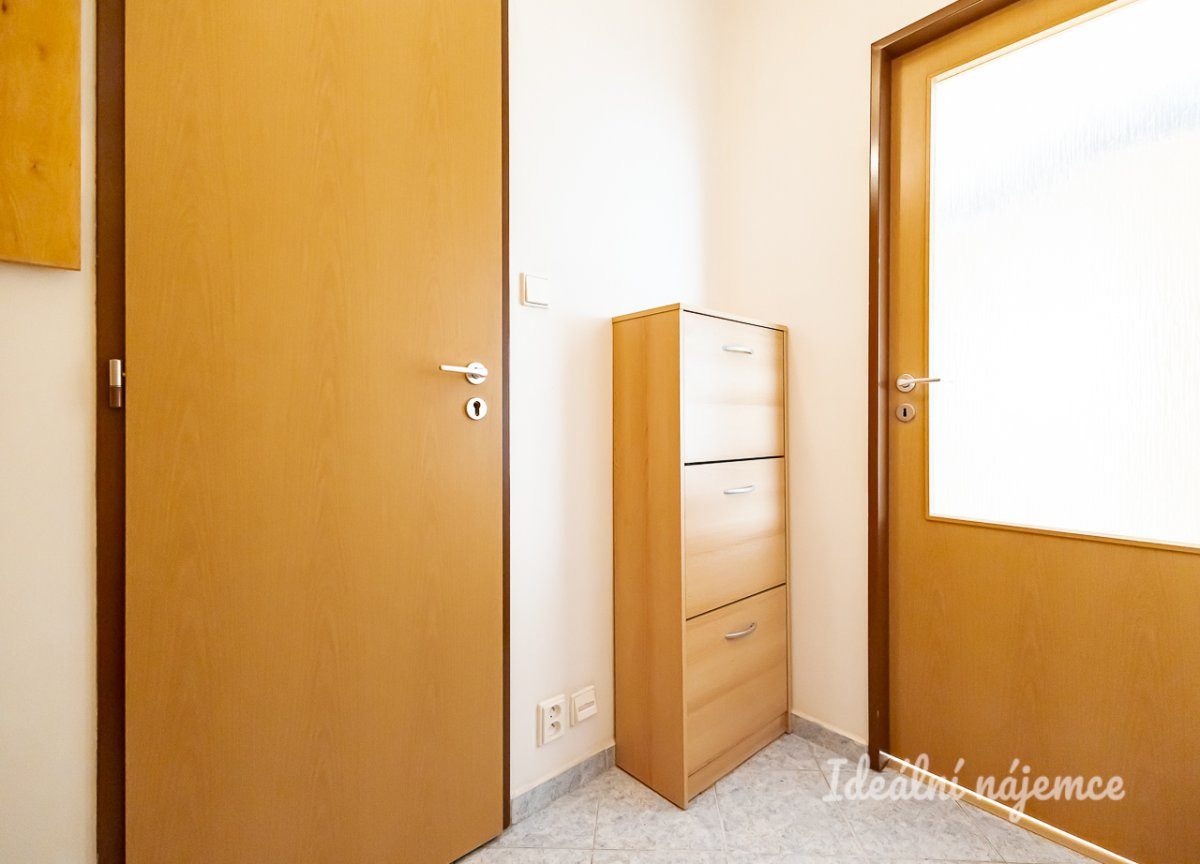 Pronájem bytu 1+kk, Habartická, Střížkov, 18900 Kč/měs, 32 m2