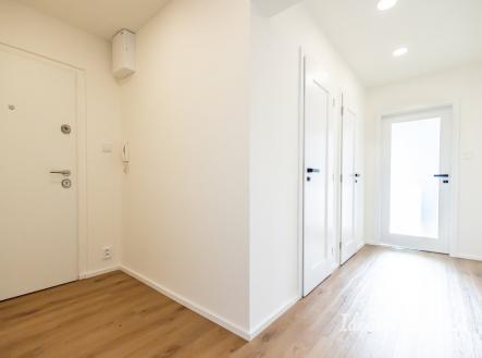 Pronájem bytu, 3+kk, 66 m²