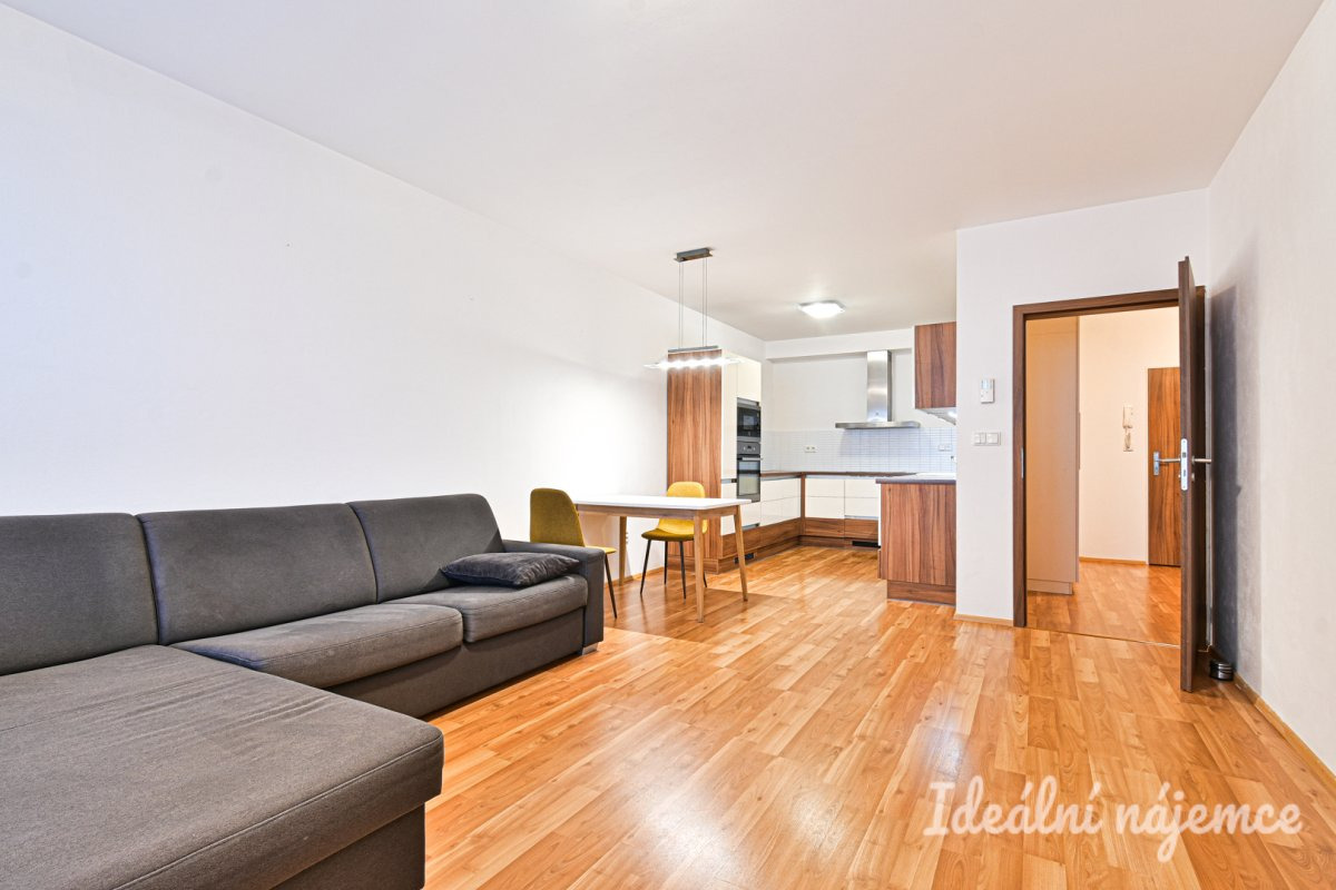 Pronájem bytu 2+kk, Rostislavovo náměstí, Královo Pole, 21 000 Kč/měs, 59 m2