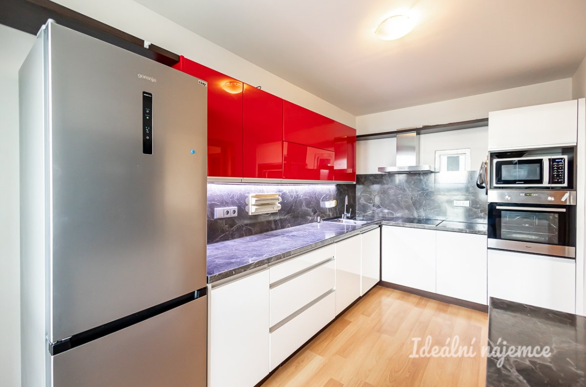 Pronájem bytu 3+1, V Jezírkách, Chodov, 24 000 Kč/měs, 64 m2