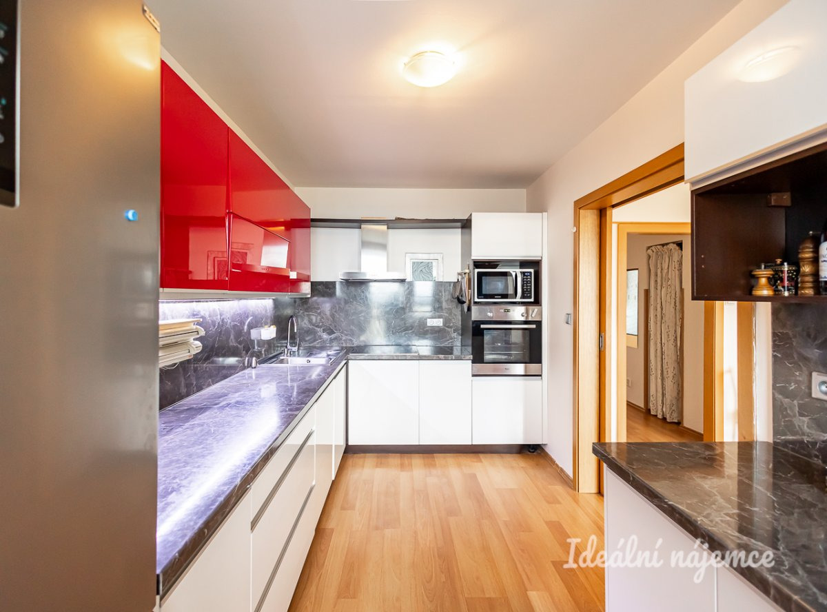 Pronájem bytu 3+1, V Jezírkách, Chodov, 24 000 Kč/měs, 64 m2