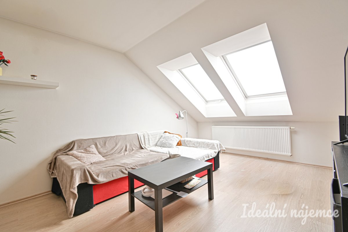 Pronájem bytu 2+1, Ponětovická, Slatina, 18 900 Kč/měs, 55 m2