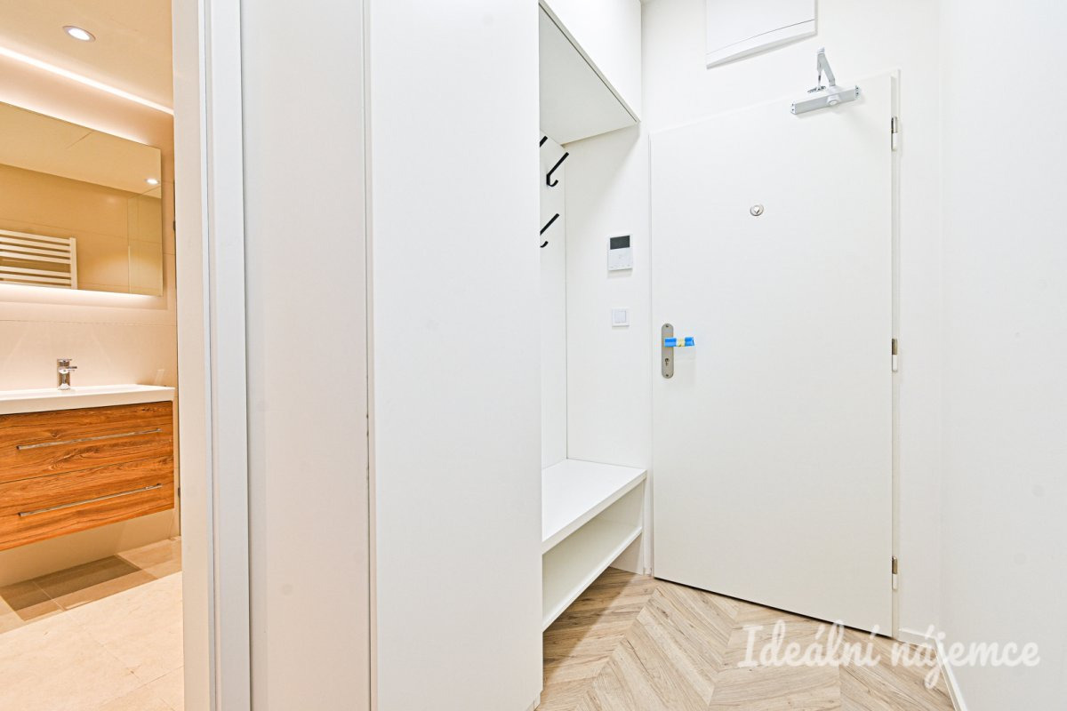 Pronájem bytu 1+kk, Cejl, Zábrdovice, 14 000 Kč/měs, 29 m2