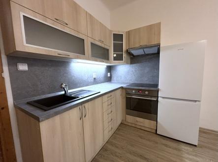 Pronájem bytu, 1+kk, 28 m²