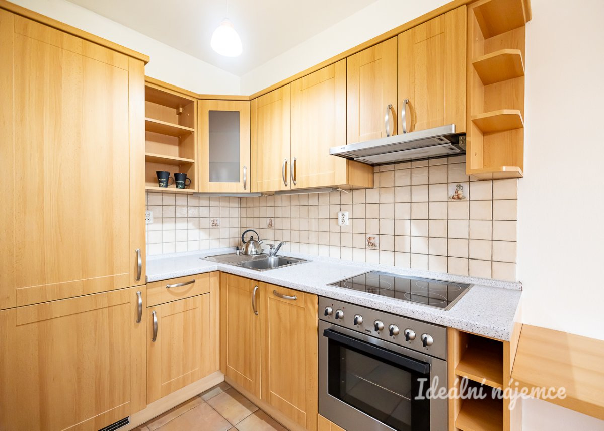 Pronájem bytu 2+kk, Přípotoční, Vršovice,  26200 Kč/měs, 60 m2