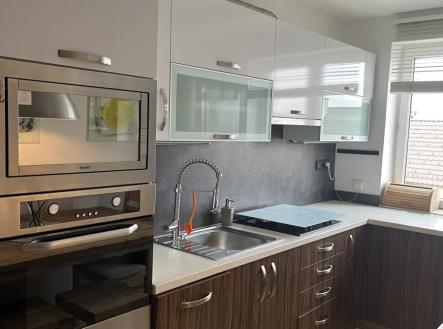 Pronájem bytu, 2+1, 68 m² obrázek
