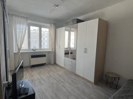 Pronájem bytu, 1+1, 28 m²