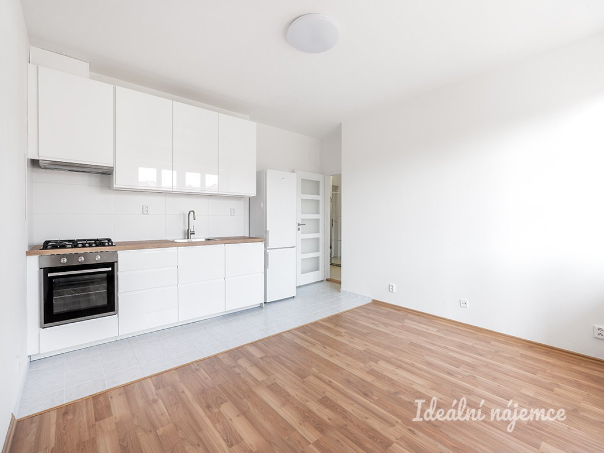 Pronájem bytu 2+kk, Pelušková, Kyje,  22 400 Kč/měs, 37 m2