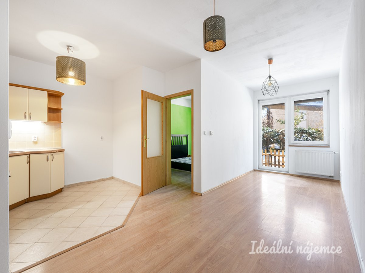 Pronájem bytu 2+kk, Velvarská, Horoměřice,  17 500 Kč/měs, 49 m2