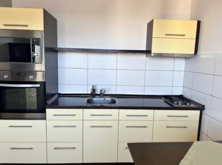 Pronájem bytu, 2+1, 78 m²