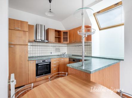 Pronájem bytu, 2+kk, 74 m²