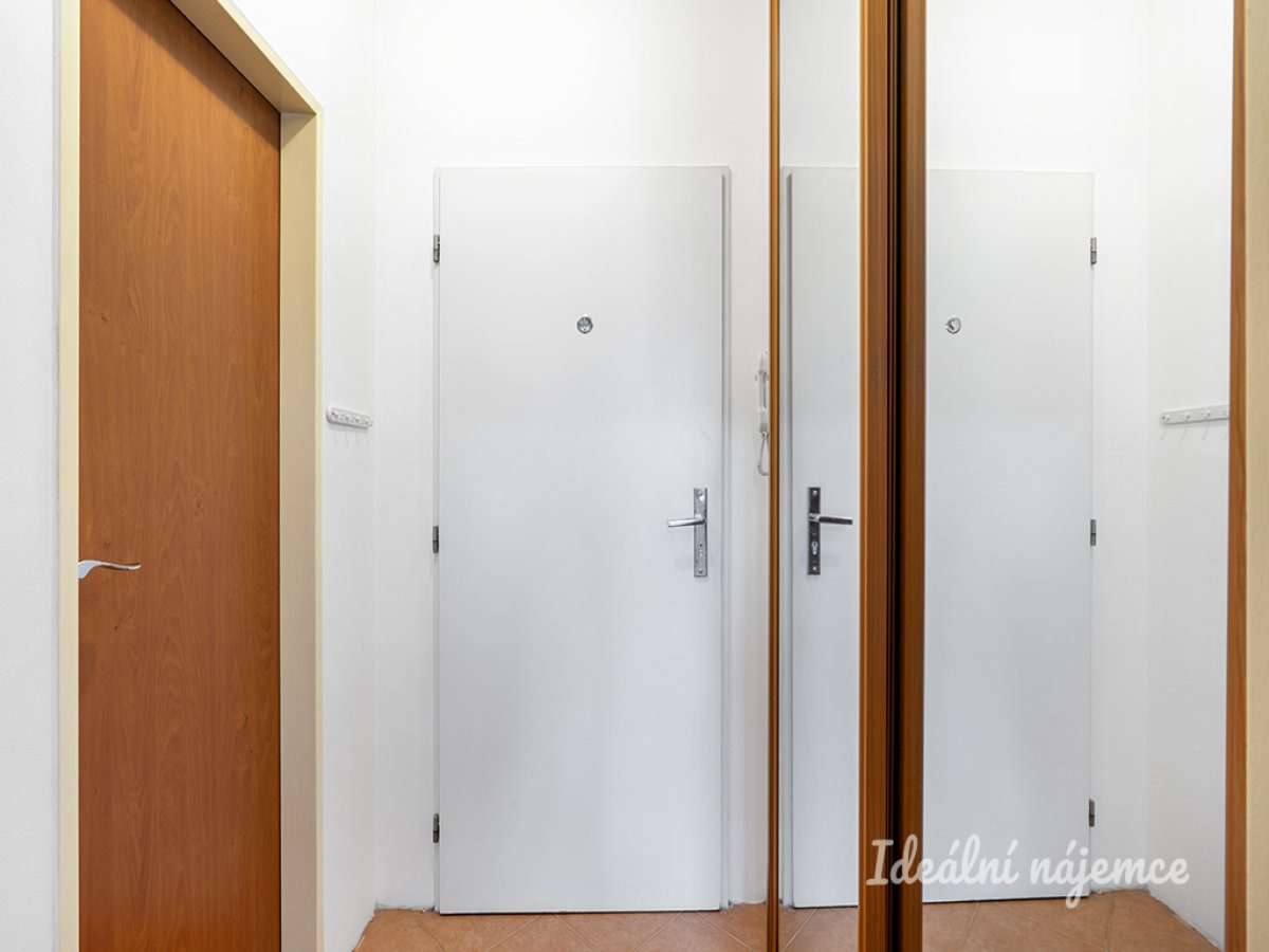 Pronájem bytu 2+kk, Věštínská, Radotín, 25900 Kč/měs, 74 m2