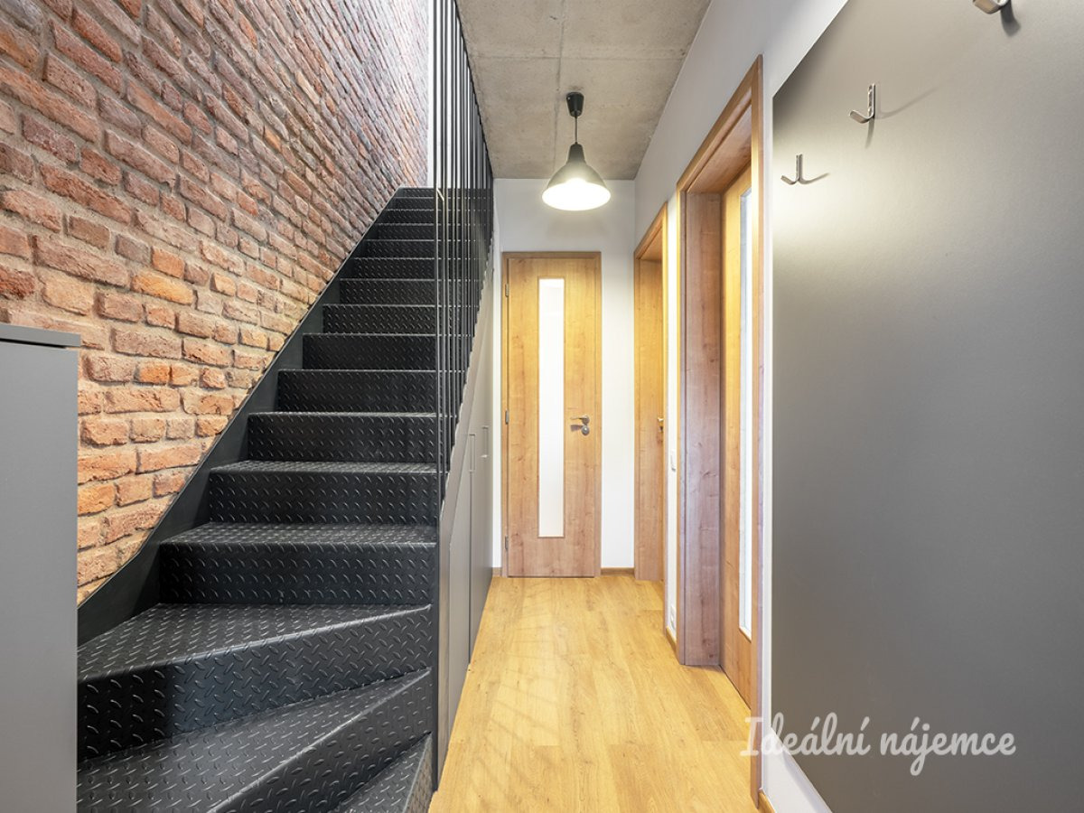 Pronájem bytu 3+kk, Zárubova, Kamýk, 32900 Kč/měs, 68 m2