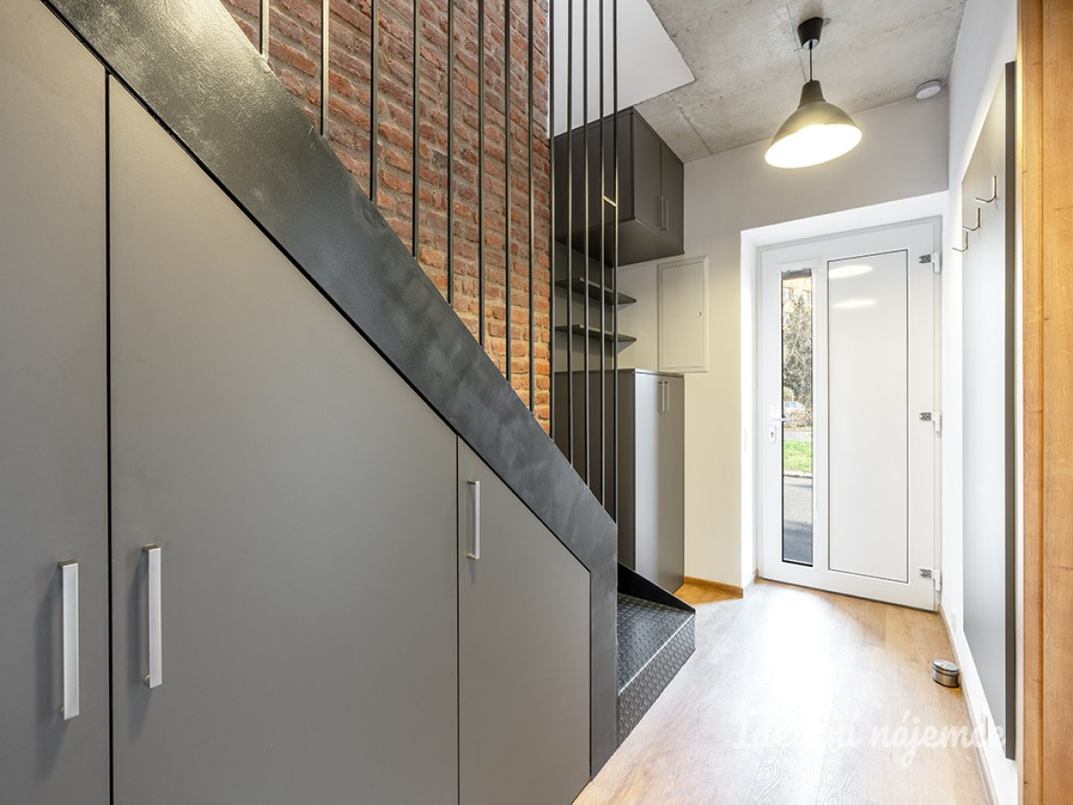 Pronájem bytu 3+kk, Zárubova, Kamýk, 30900 Kč/měs, 68 m2
