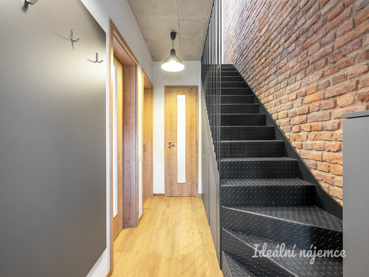 Pronájem bytu 3+kk, Zárubova, Kamýk, 30900 Kč/měs, 68 m2